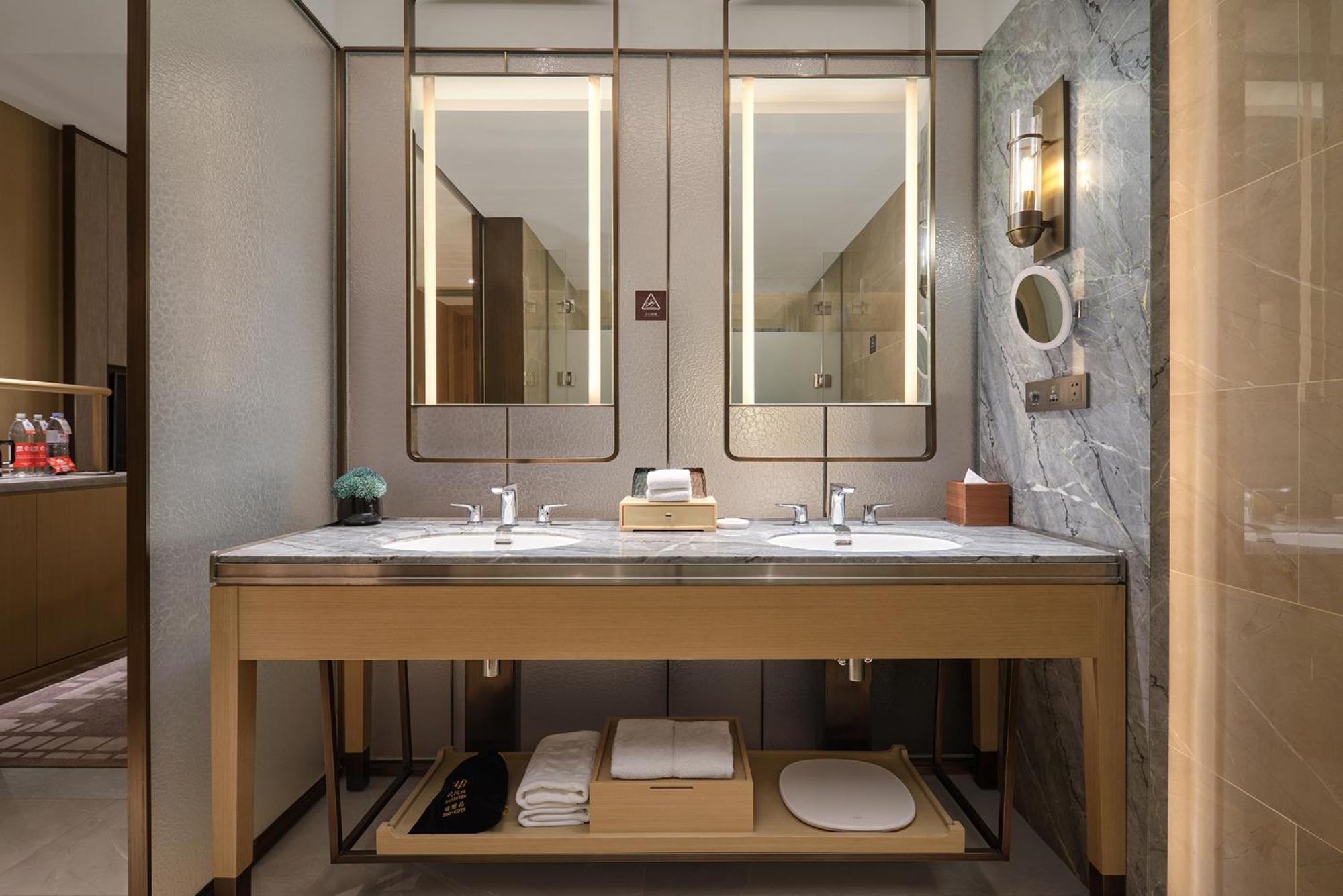 Dongguan Dongcheng International Hotel - Free Shuttle Buses For Executive Room Guests During Canton Fair Exterior foto